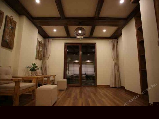 云花火山汤池花园豪华亲子套房