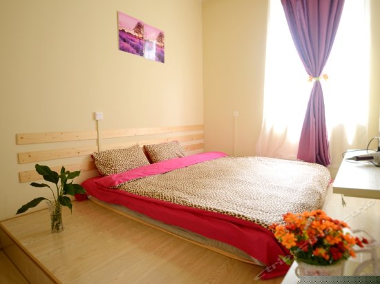 浅时光（普通大床房）