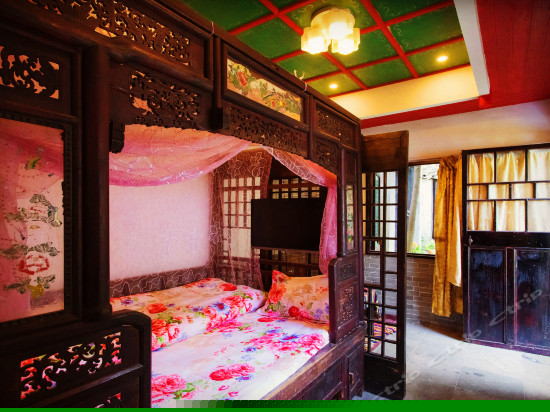古典雕花庭院大床房