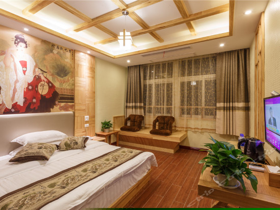 雅致临河大床房