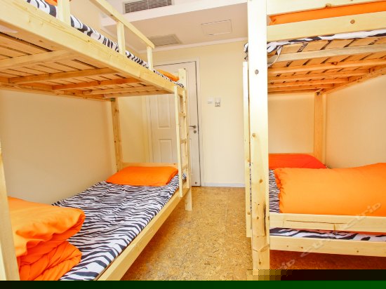 女生四人床位房