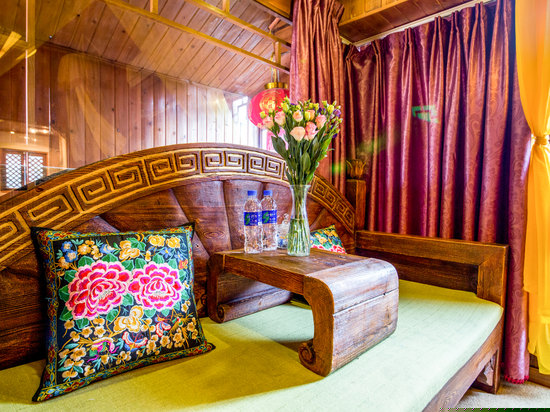 纳西庭院豪华大床房