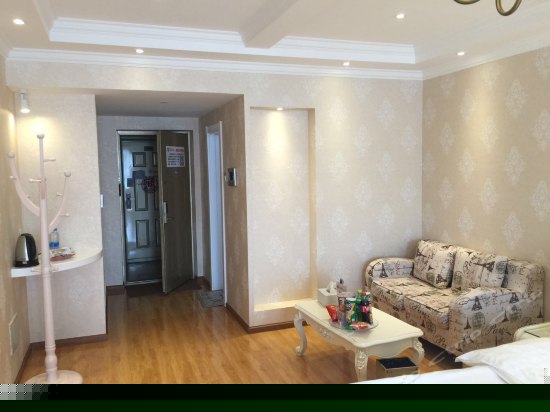 巴黎风情大床房