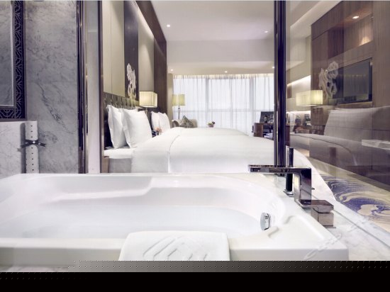 精选江景大床房