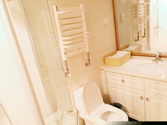 海景投影电动圆床房