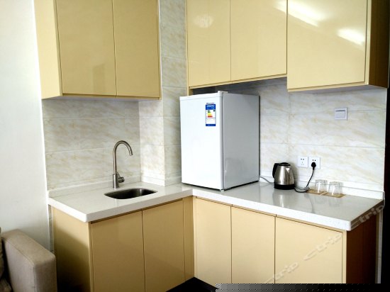 豪华舒适大床房