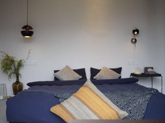 后现代独立温泉房