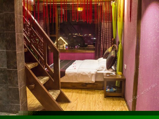 全景复式家庭房