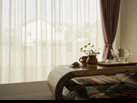 海景豪华圆床房102