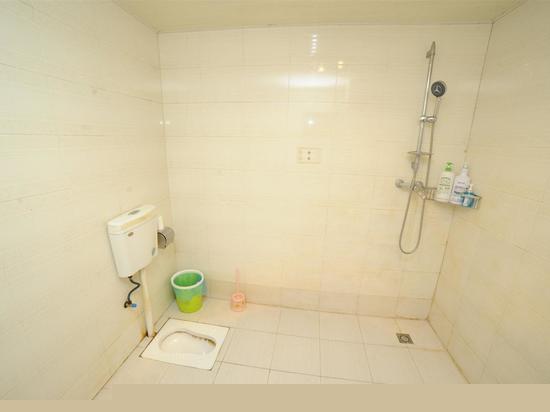 女生六人间（床位房）