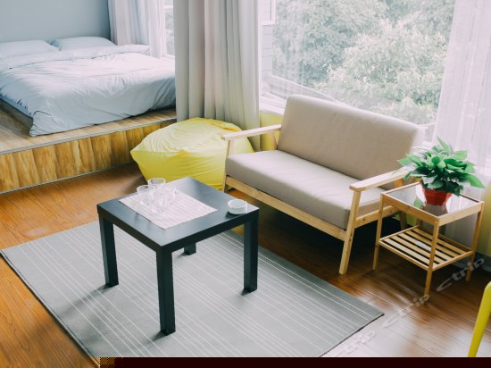 西窗零号超大榻榻米风景间