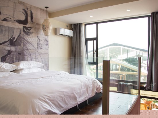 花园复式大床房