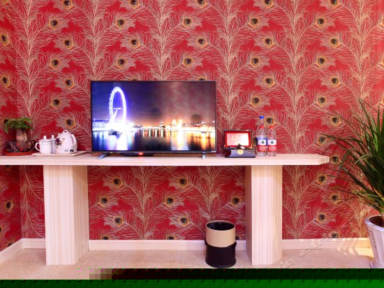 豪华情侣主题房