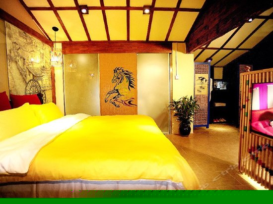 古城花溪豪华纳西大床房