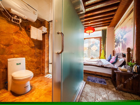 精品大床房（三寸日光）