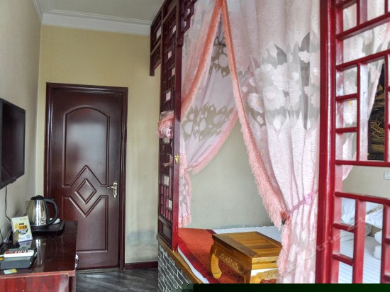 明清土炕三人房