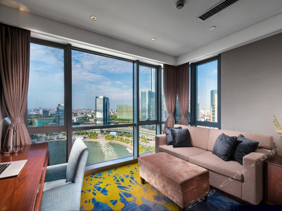 行政景观三套间