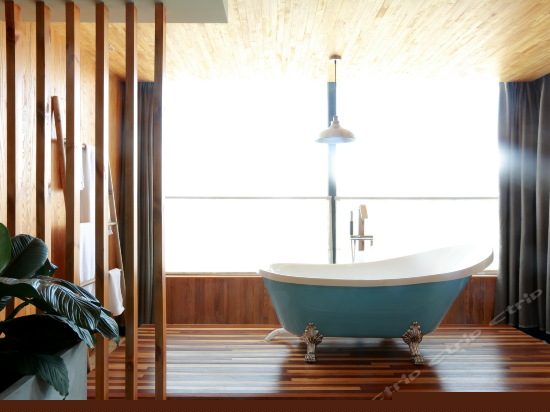 270度无敌露台海景蜜月大床房