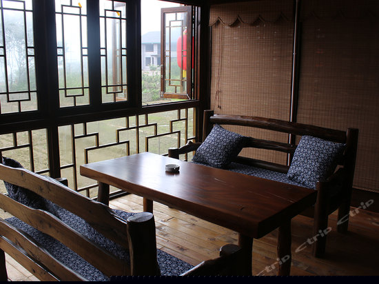 朱楼翠阁观景房