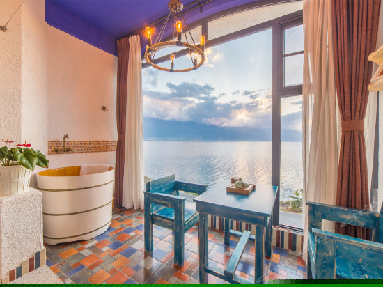 豪华洱海观景大床房