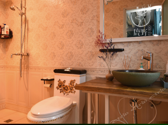 鹿贰标准大床房