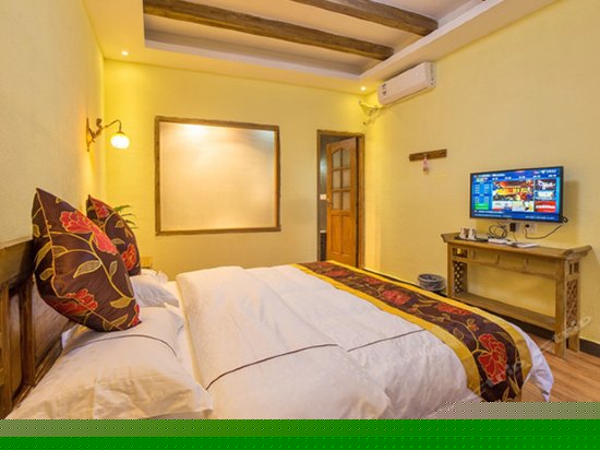 二楼温馨大床房