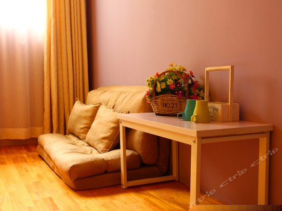 榻榻米舒适大床房