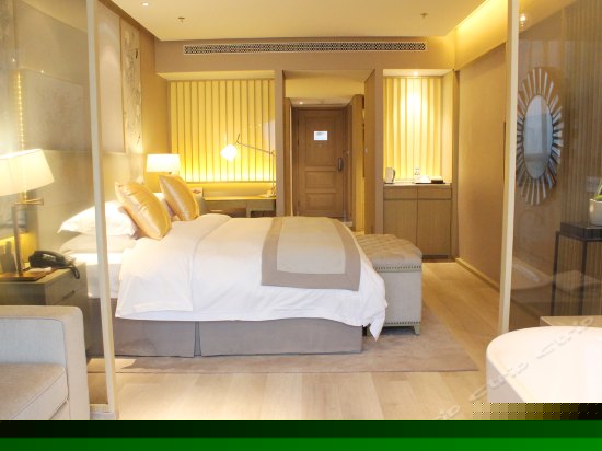 豪华海景大床房