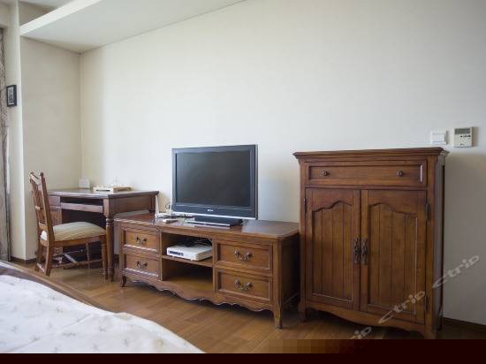 豪华双人大床房