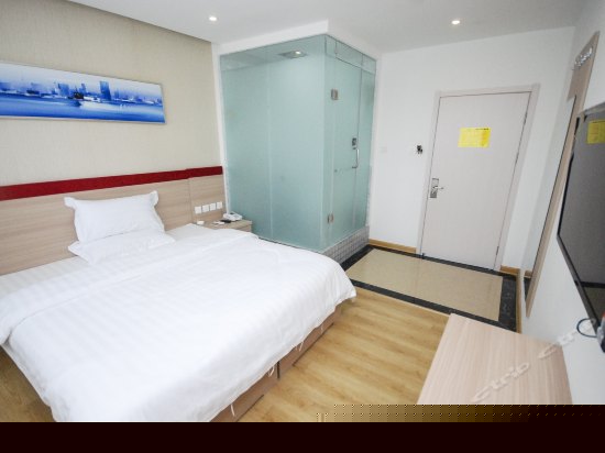 普通大床房（无窗）