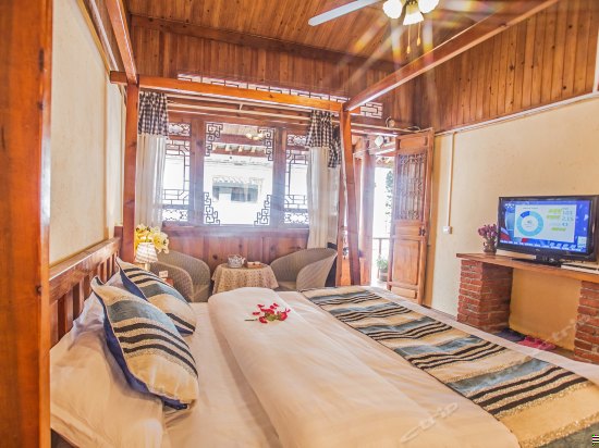 情缘豪华大床房