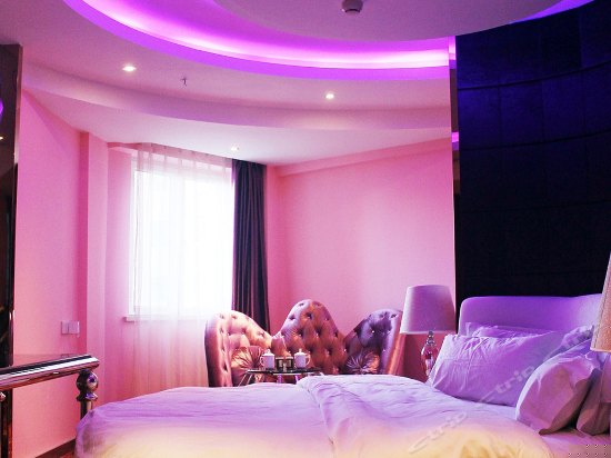 迷你摩登主题房