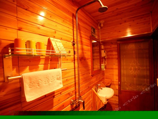 豪华阁楼斜坡顶大炕