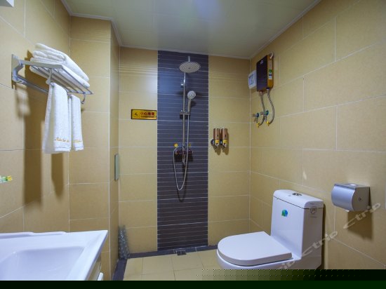 阳台吊椅温馨家庭房