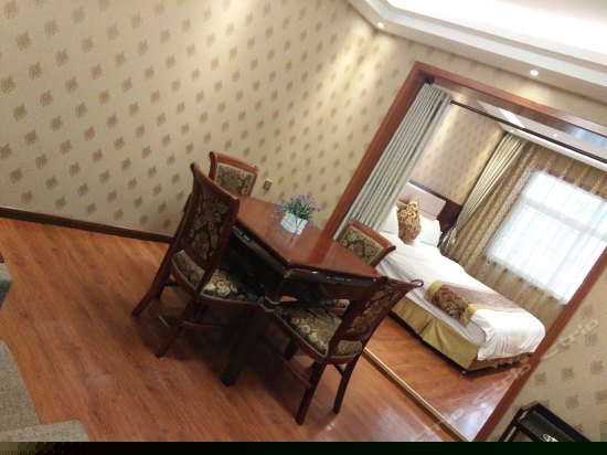 豪华大床麻将套房