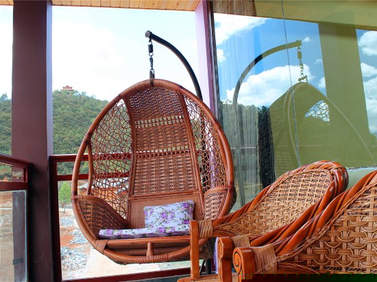 湖景情趣圆床房