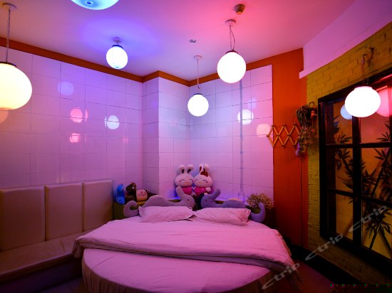 豪华主题圆床房