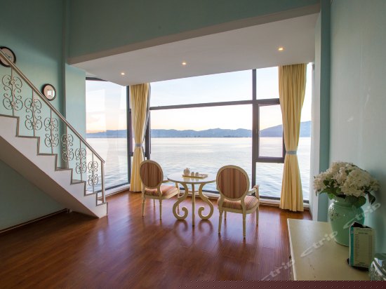 复式海景大床房