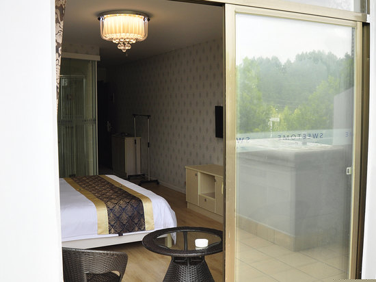 高级景观家庭大床房