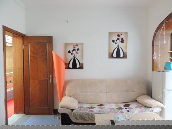 一房一厅一厨一卫温馨景区房