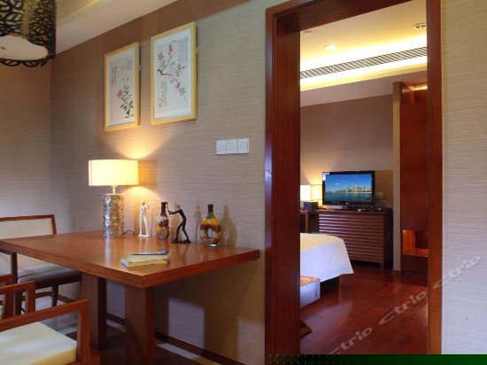 长天轩海景套房一室一厅