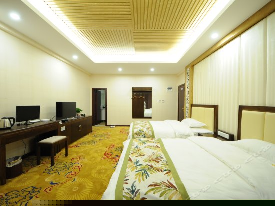 豪华双人间带电脑