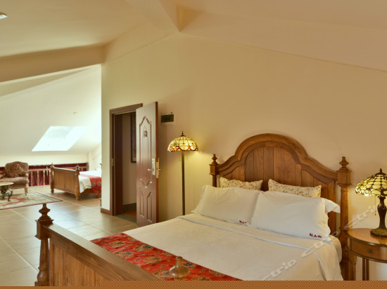 阁楼亲子大套房