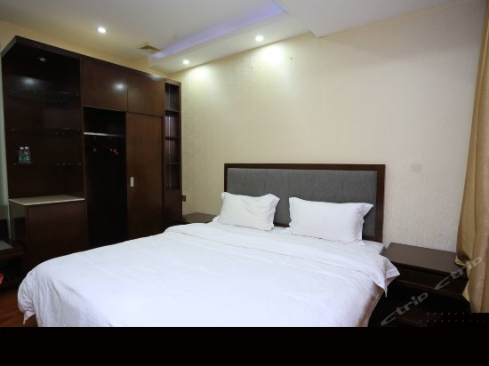 豪华麻将大床房