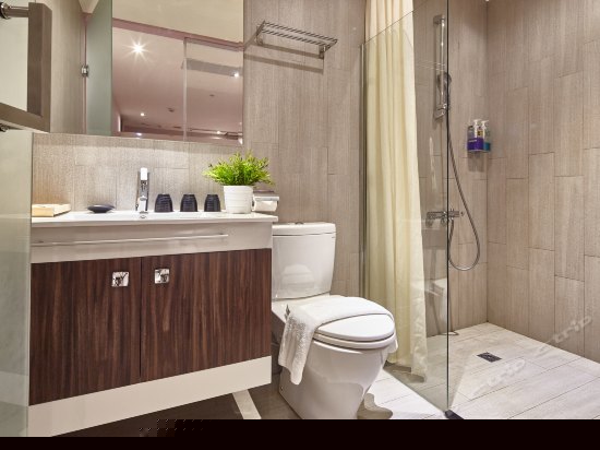 印象居三人淋浴屋