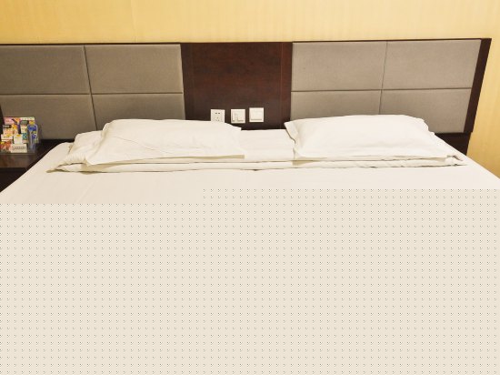 普通大床间(无窗)