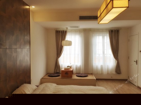 凡尘院景大床房