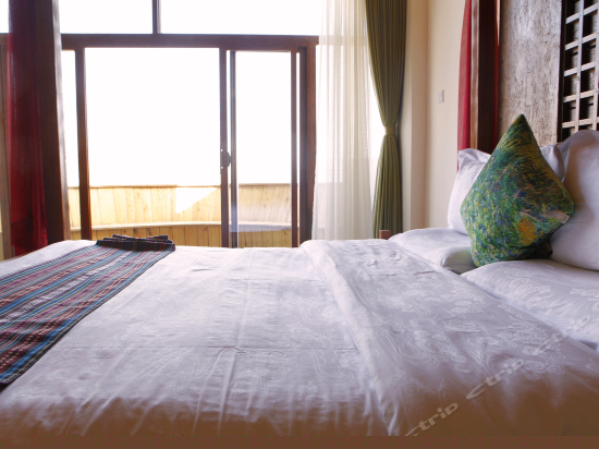 山水云涧双面海景阳台房二