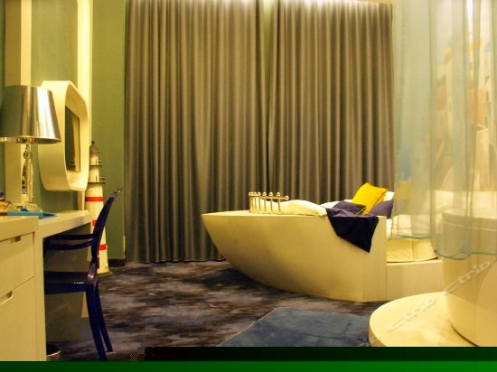 浪漫主题房(无窗)