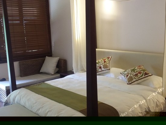 森林独幢小木屋